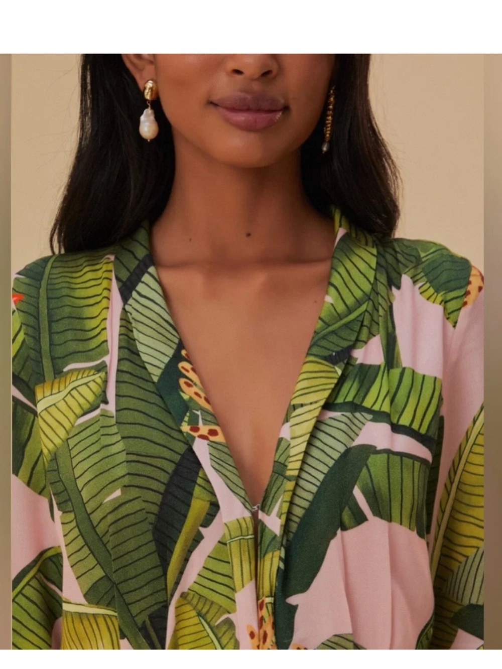 This is a FARM Rio pink maxi dress featuring a vibrant green banana M - Picture 3 of 7